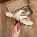 Sandália Beira Rio Rasteirinha Detalhe Dourado 8263.986