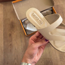 Sandália Beira Rio Rasteirinha Detalhe Dourado 8263.986