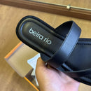 Sandália Beira Rio Rasteira Detalhe Dourado no Dedo 8506.209