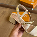 Sandália Beira Rio Salto Bloco Tiras com Detalhe Dourado 8423.236